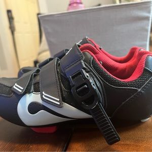 Peloton bike shoes size 38 / size 7.5 barely used